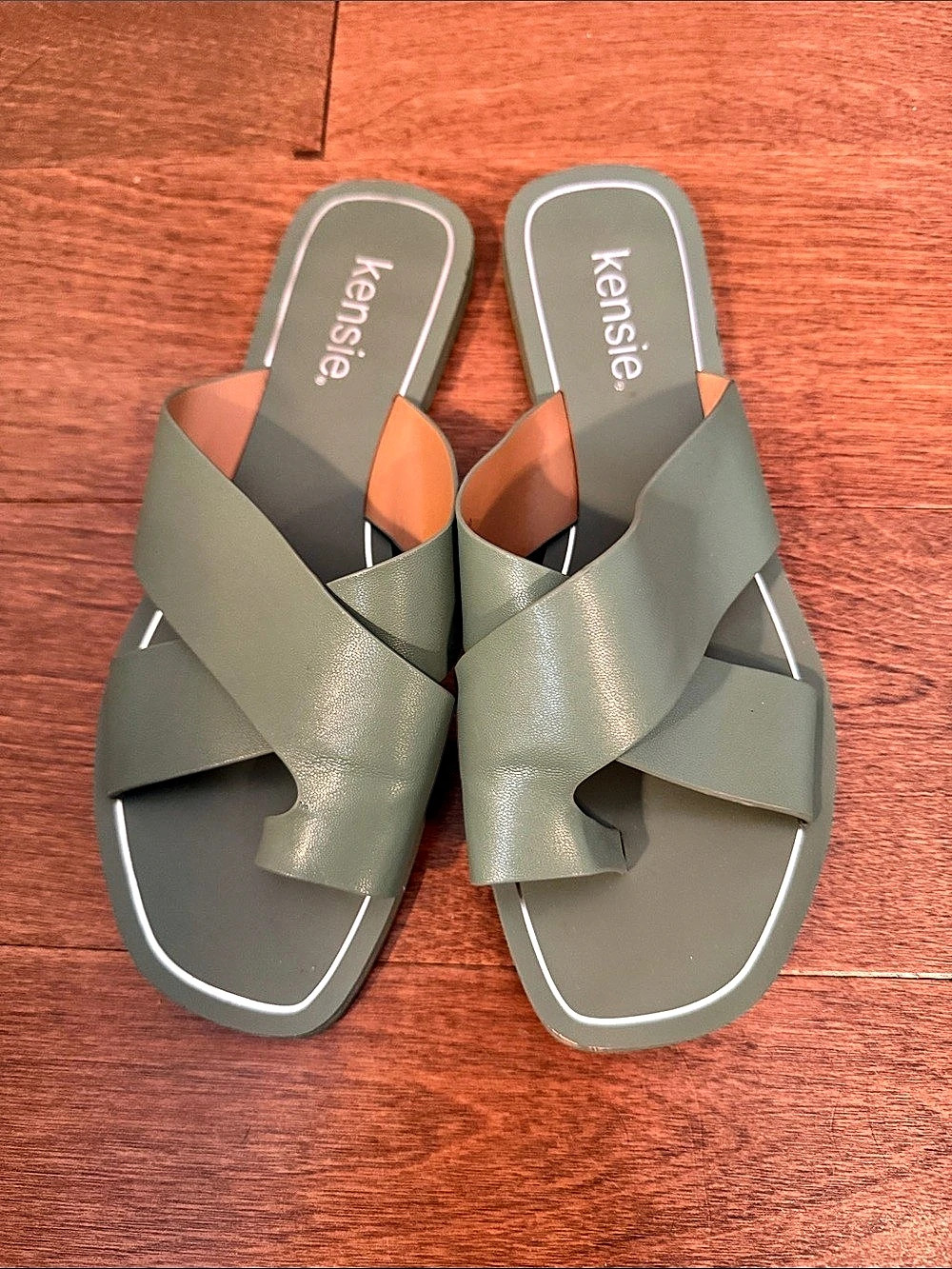 Kensie Nola Crossover Slide Sandal